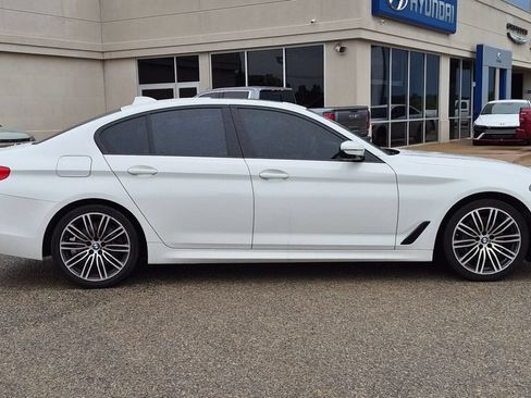 Used 2019 BMW 530i xDrive w/ M Sport Package AWD/4WD image 2