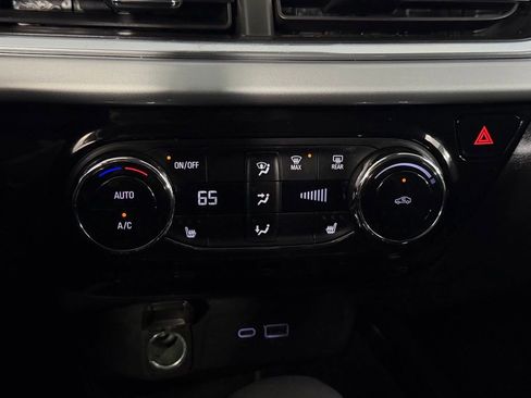 Used 2024 Chevrolet Trax LT w/ Driver Confidence Package image 24