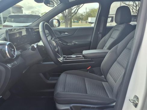 Used 2025 Chevrolet Equinox LT image 17