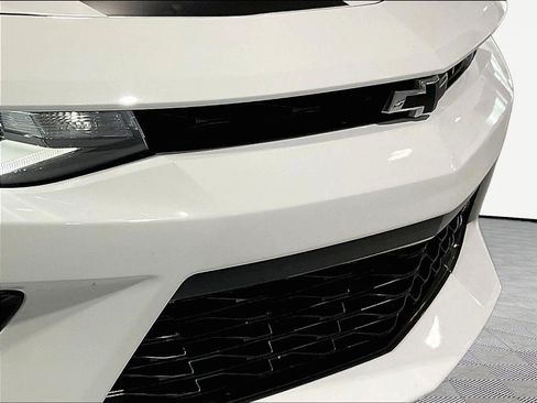 Used 2017 Chevrolet Camaro SS RWD image 31