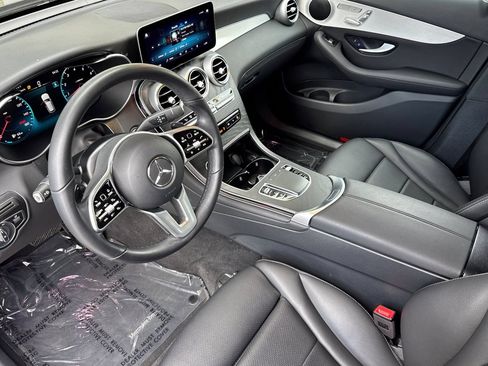 Used 2022 Mercedes-Benz GLC 300 w/ Premium Package Lite image 9