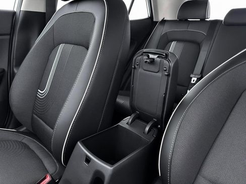 New 2026 Hyundai Venue SEL FWD image 18