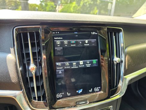 Used 2019 Volvo V90 T6 Cross Country w/ Protection Package Premier AWD/4WD image 15
