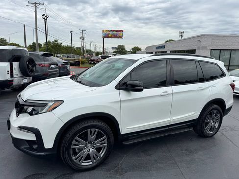 Used 2022 Honda Pilot Sport image 2