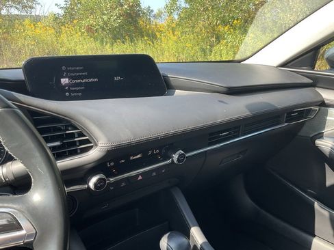 Used 2019 MAZDA MAZDA3 Sedan w/ Premium Package image 21