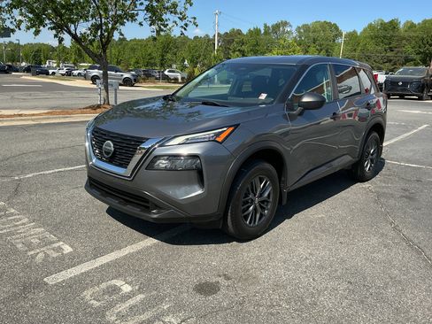 Used 2021 Nissan Rogue S FWD image 1