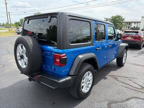 Used 2021 Jeep Wrangler Unlimited Sport AWD/4WD image 7