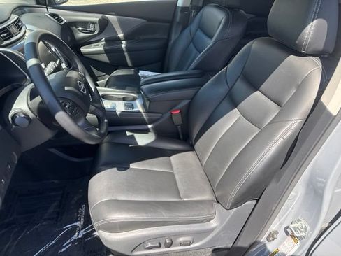Used 2024 Nissan Murano SV w/ SV Midnight Edition Package FWD image 22