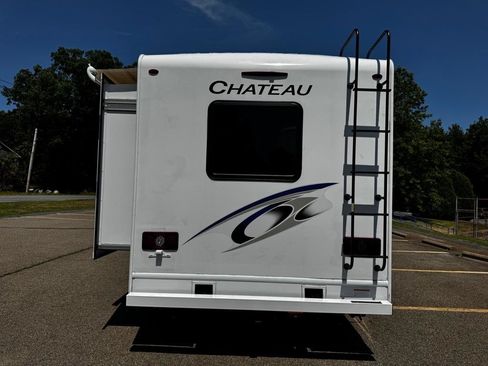 Used 2022 Ford E-450 and Econoline 450 Super Duty w/ Motorhome Prep Package RWD image 6