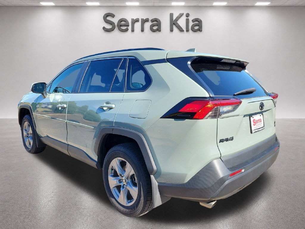 Used 2022 Toyota RAV4 XLE w/ Convenience Package AWD/4WD image 3