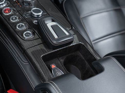 Used 2012 Mercedes-Benz SLS AMG Roadster image 27