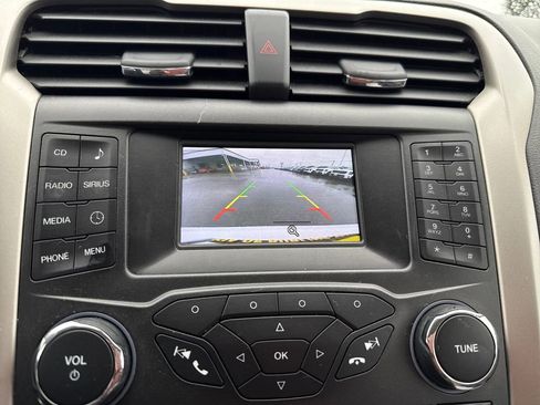 Used 2015 Ford Fusion SE image 26