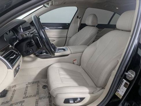 Used 2017 BMW 740i RWD image 14