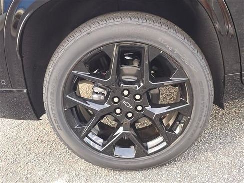 New 2026 Chevrolet Traverse RS w/ LPO, Floor Liner Package FWD image 32