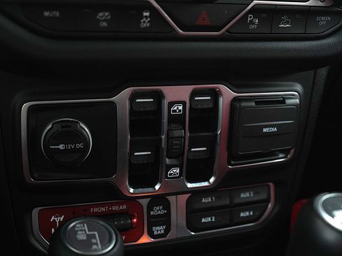 Used 2024 Jeep Wrangler Rubicon 392 image 23