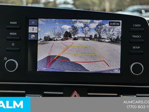 Used 2025 Hyundai Elantra SE FWD image 29