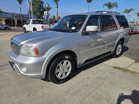 Used 2004 Lincoln Navigator Luxury image 6