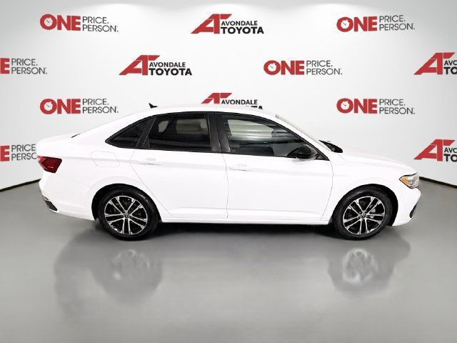 Used 2022 Volkswagen Jetta Sport FWD image 8