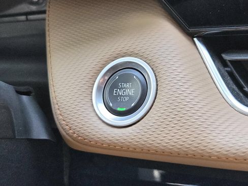 Used 2025 Chevrolet Equinox ACTIV w/ Safety and Technology Package FWD image 33