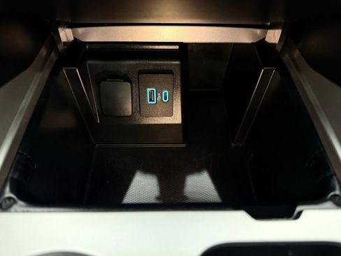 Used 2020 Ford Explorer ST w/ Premium Technology Package image 39