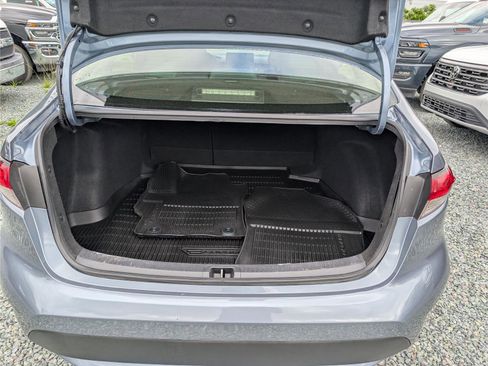 Used 2022 Toyota Corolla LE FWD image 11