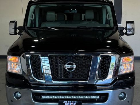 Used 2017 Nissan NV 3500 SL RWD image 3