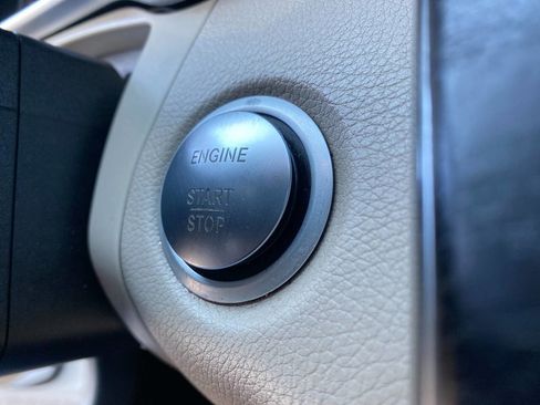 Used 2017 Mercedes-Benz C 300 4MATIC Sedan image 22