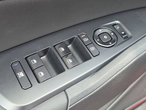 Certified 2026 Kia Sportage SX FWD image 28