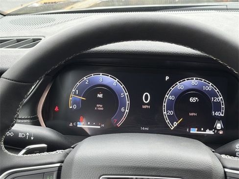 New 2025 Jeep Grand Cherokee L Altitude image 27