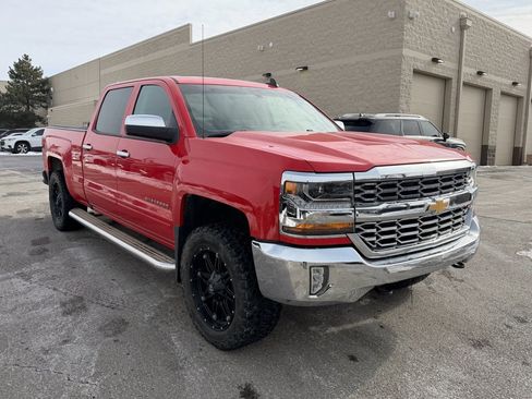 Used 2017 Chevrolet Silverado 1500 LT w/ LT Convenience Package image 7