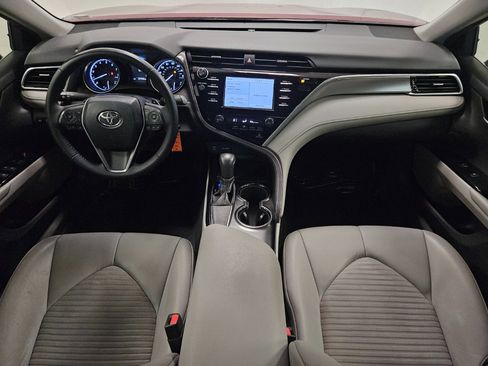 Used 2018 Toyota Camry SE image 25