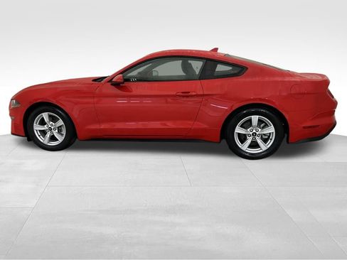 Used 2021 Ford Mustang Coupe image 17