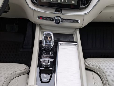 New 2026 Volvo XC60 T8 Ultra w/ Protection Package Premier image 20