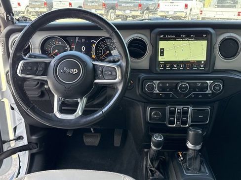 Used 2022 Jeep Gladiator Overland image 7