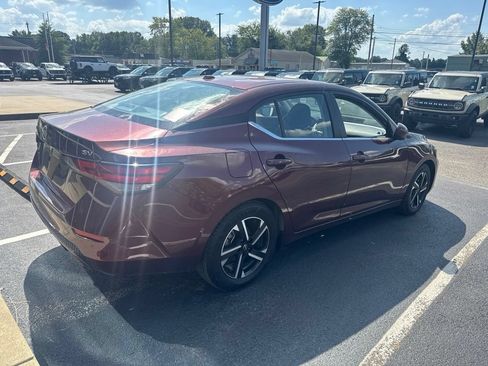 Used 2024 Nissan Sentra SV FWD image 3