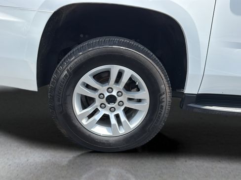 Used 2020 Chevrolet Suburban LT RWD image 20