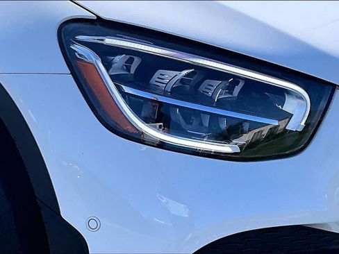 Used 2022 Mercedes-Benz GLC 300 4MATIC image 27