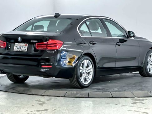 Used 2017 BMW 330i 330i image 2