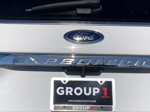 Used 2019 Ford Expedition Limited image 9