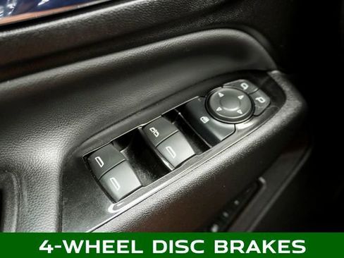 Used 2022 Chevrolet Equinox Premier image 28