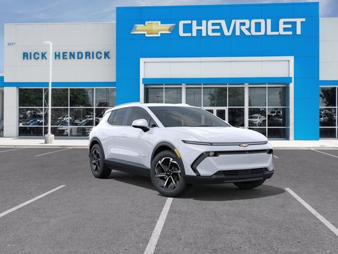 New 2026 Chevrolet Equinox EV LT AWD/4WD image 2