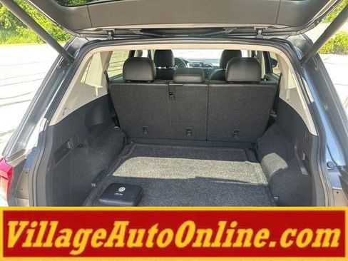 Used 2018 Volkswagen Tiguan SEL AWD/4WD image 36