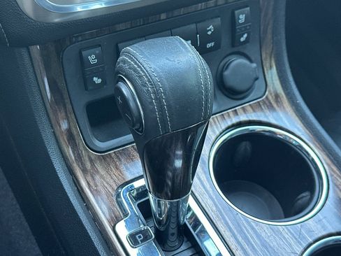 Used 2014 GMC Acadia Denali image 29