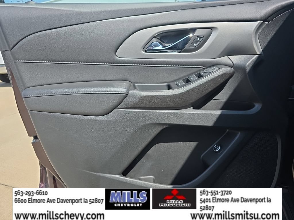 Used 2023 Chevrolet Traverse LT AWD/4WD image 14