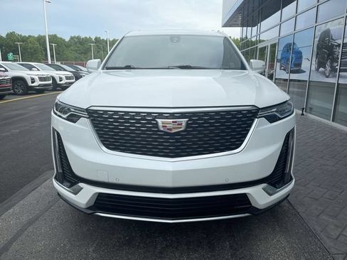 Certified 2024 Cadillac XT6 Luxury w/ LPO, Floor Liner Package AWD/4WD image 31