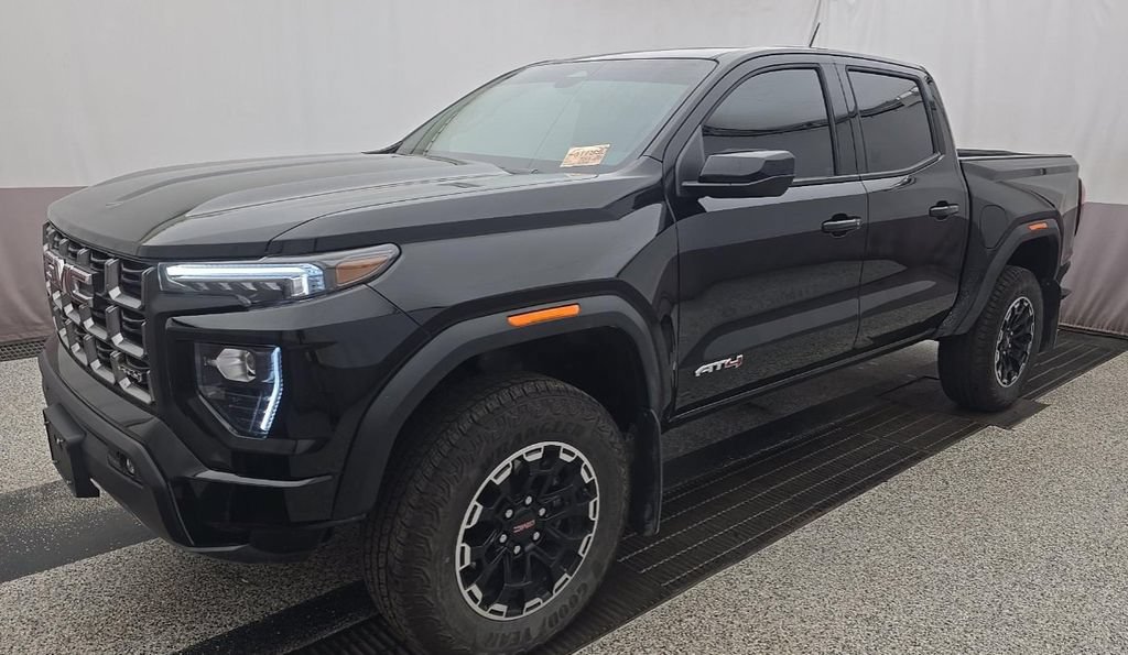 Used 2026 GMC Canyon AT4 AWD/4WD image 1