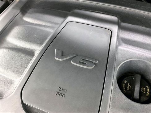 Used 2022 Jeep Grand Cherokee Limited image 41