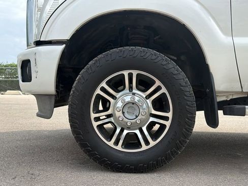 Used 2014 Ford F250 Platinum w/ FX4 Off-Road Package image 12