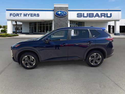 Used 2025 Nissan Rogue SV image 6