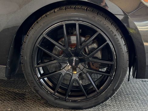 Used 2013 Ford Taurus Limited FWD image 7